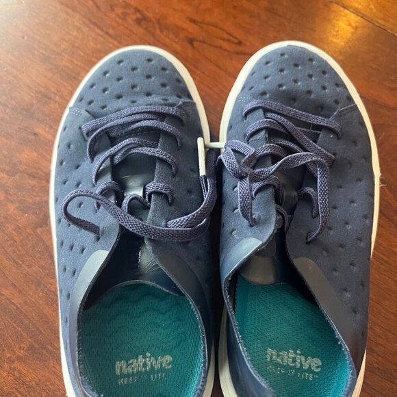 Native Keep It Light Shoes Size 12 Navy Blue Perforated Slip-On Sneakers With Wh - Picture 4 of 6